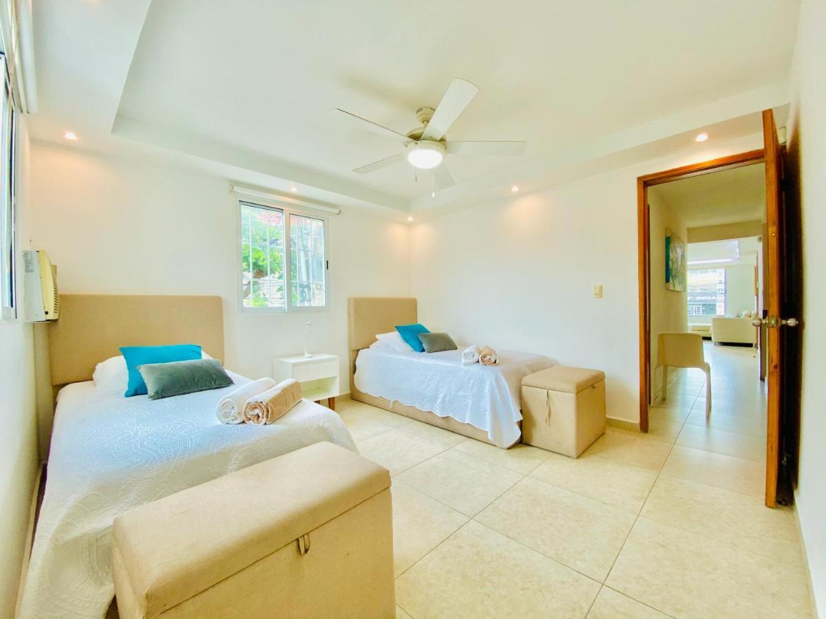 Apartamento cálido y moderno en la entrada de la zona hotelera Cancún Kültér fotó