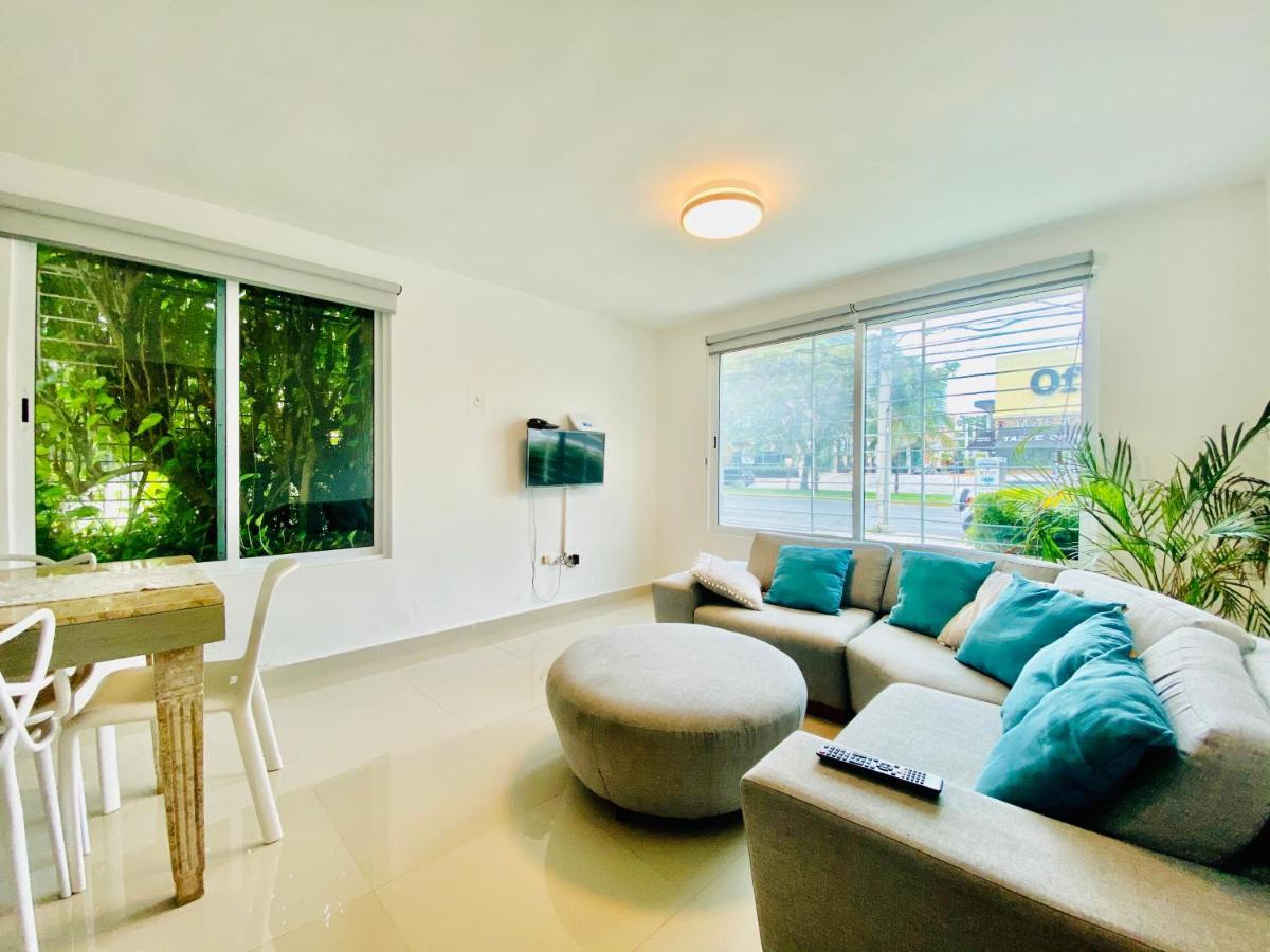 Apartamento cálido y moderno en la entrada de la zona hotelera Cancún Kültér fotó