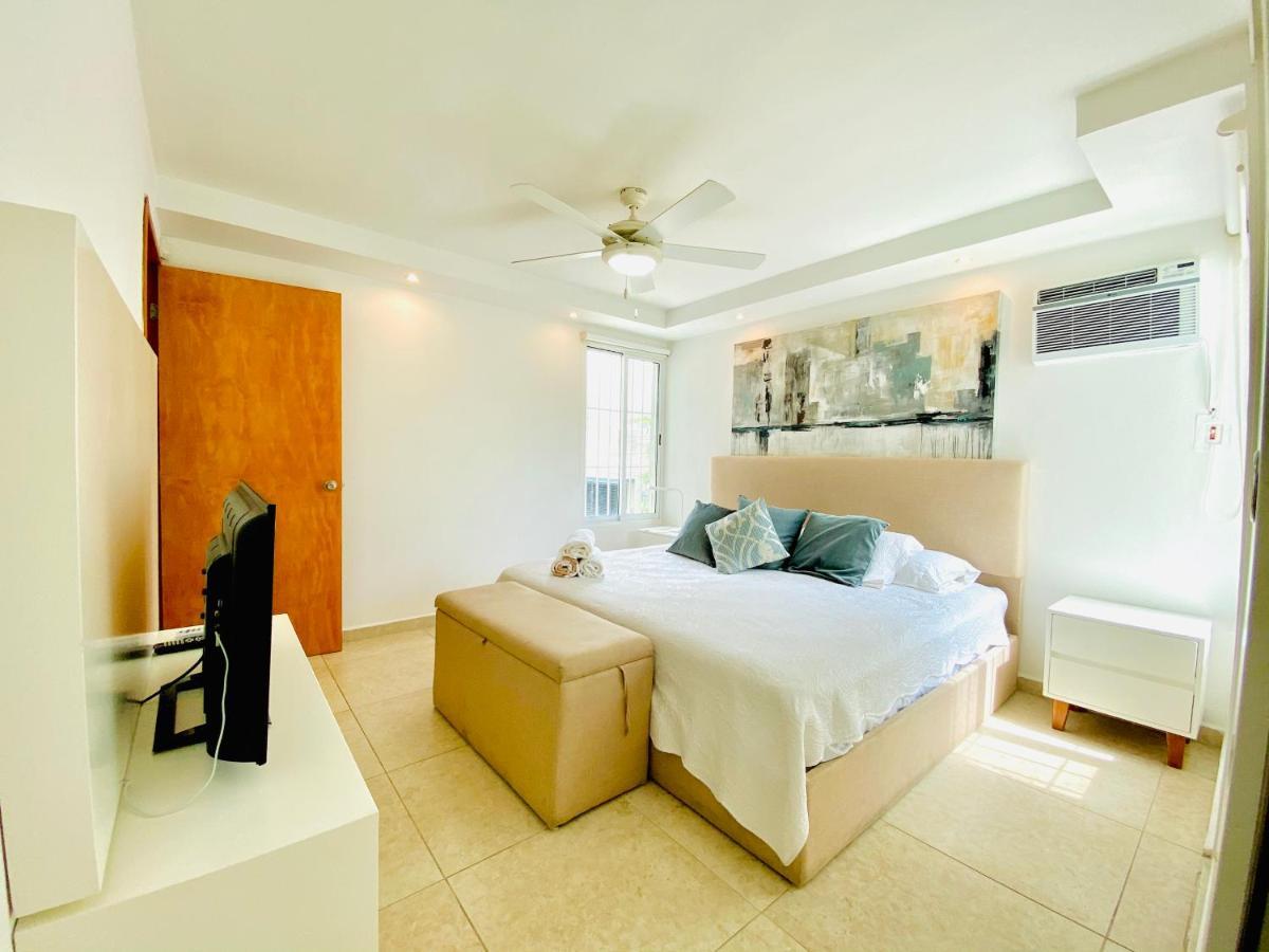 Apartamento cálido y moderno en la entrada de la zona hotelera Cancún Kültér fotó