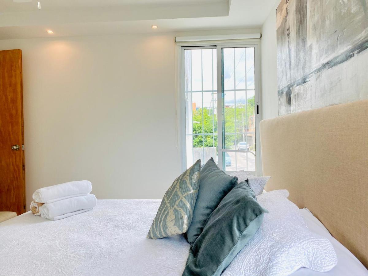 Apartamento cálido y moderno en la entrada de la zona hotelera Cancún Kültér fotó