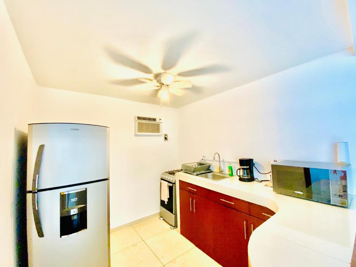 Apartamento cálido y moderno en la entrada de la zona hotelera Cancún Kültér fotó