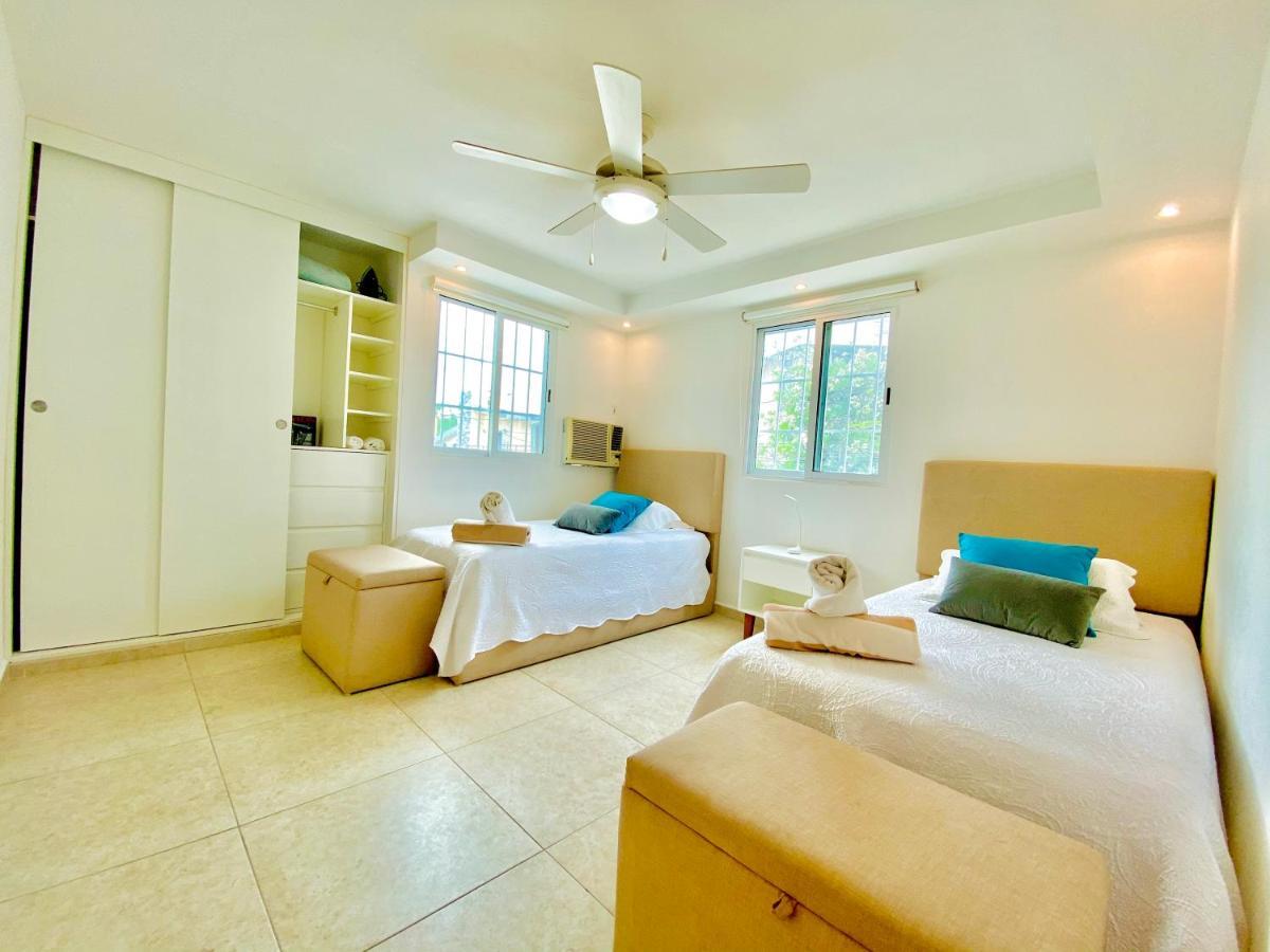 Apartamento cálido y moderno en la entrada de la zona hotelera Cancún Kültér fotó
