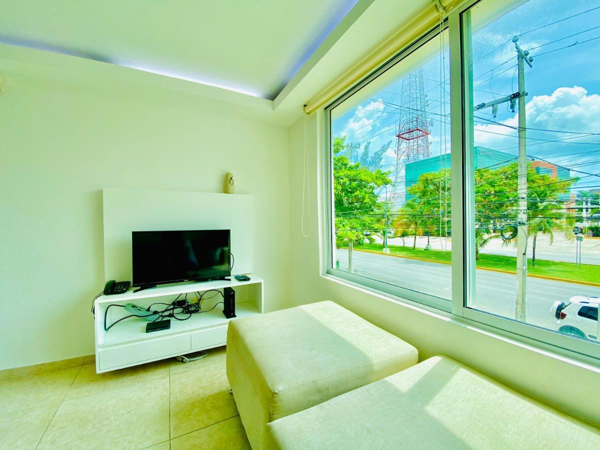Apartamento cálido y moderno en la entrada de la zona hotelera Cancún Kültér fotó