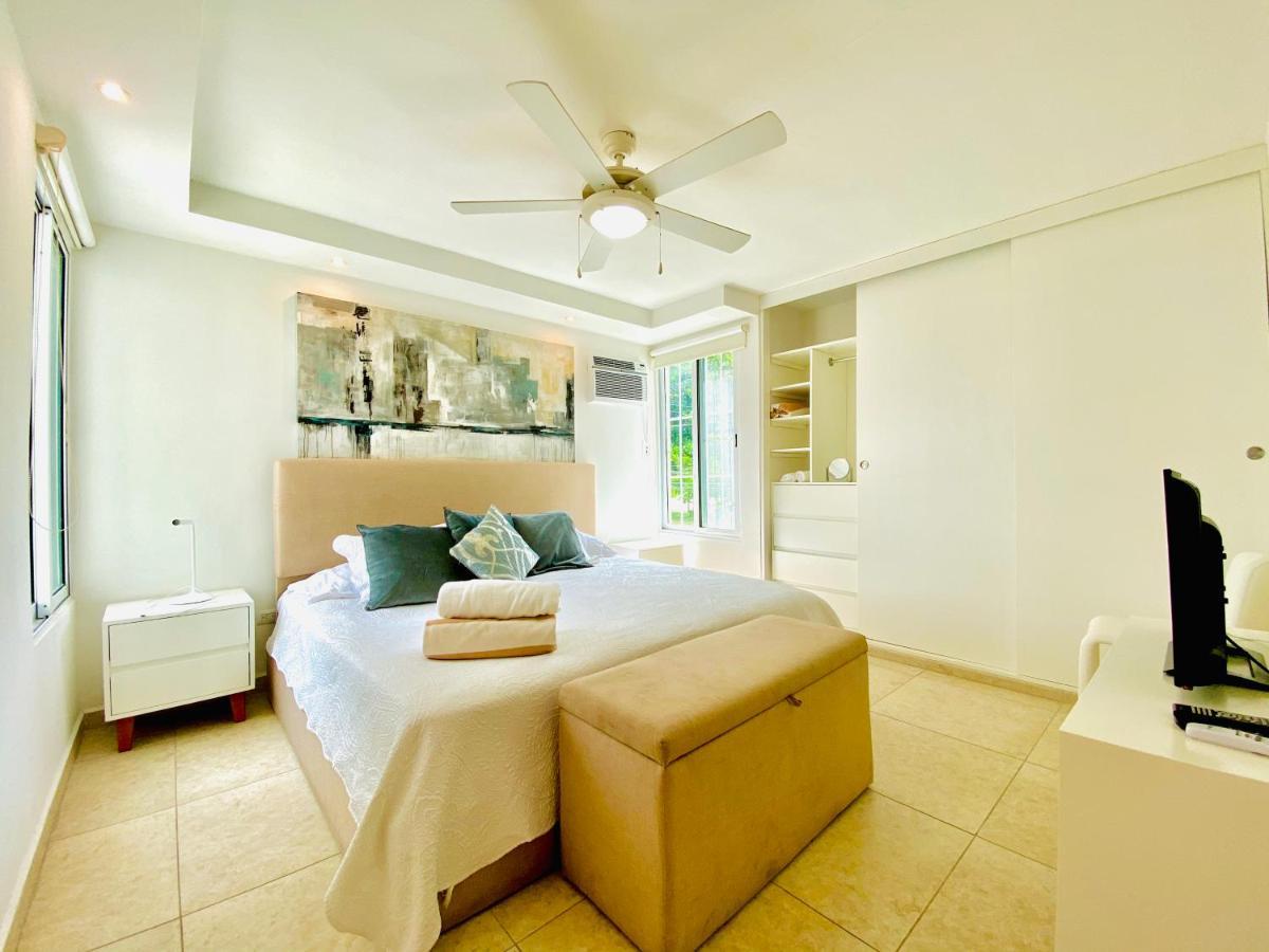Apartamento cálido y moderno en la entrada de la zona hotelera Cancún Kültér fotó