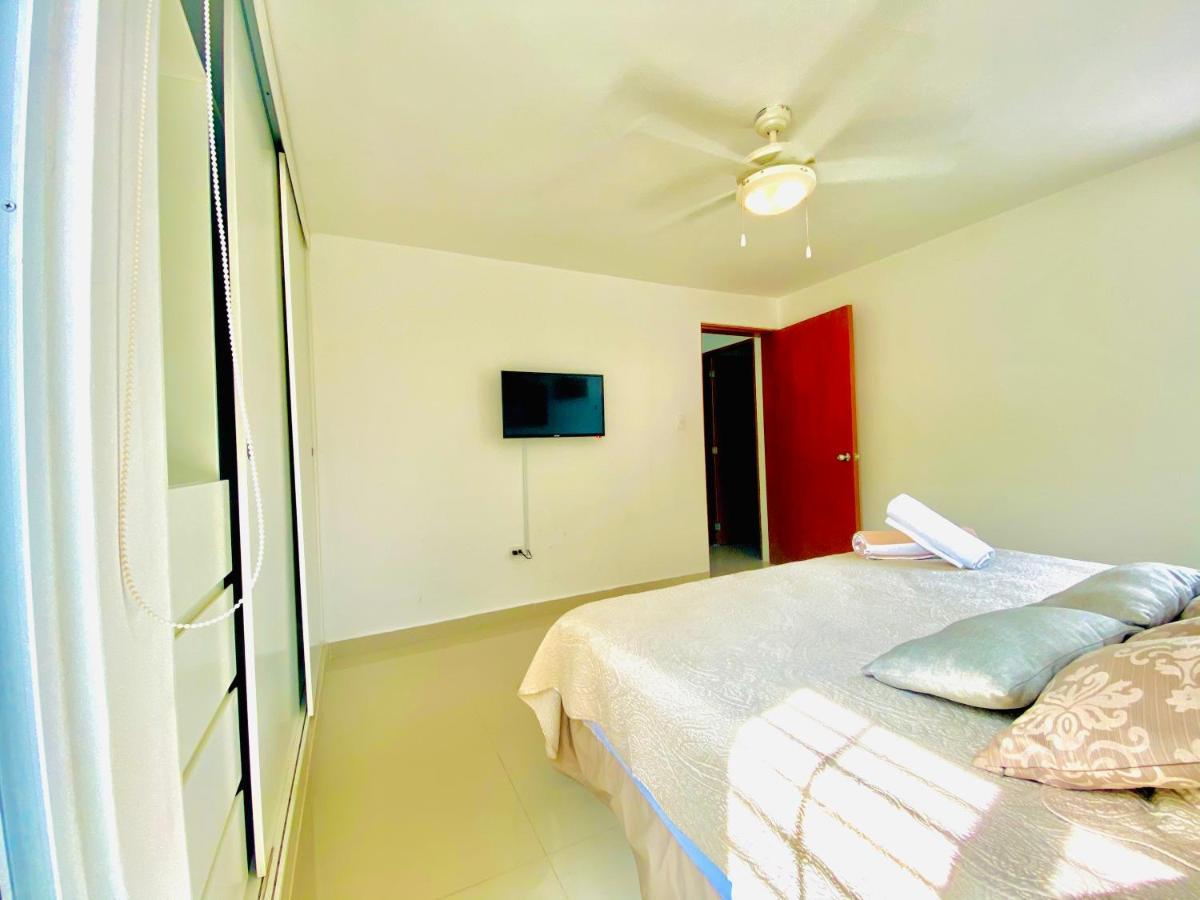 Apartamento cálido y moderno en la entrada de la zona hotelera Cancún Kültér fotó