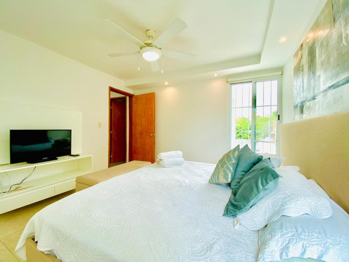 Apartamento cálido y moderno en la entrada de la zona hotelera Cancún Kültér fotó