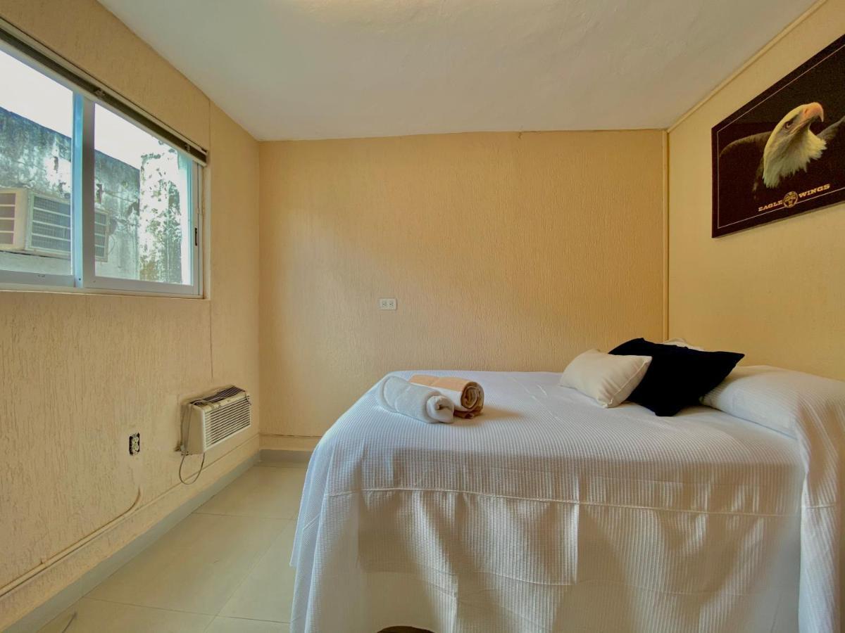 Apartamento cálido y moderno en la entrada de la zona hotelera Cancún Kültér fotó