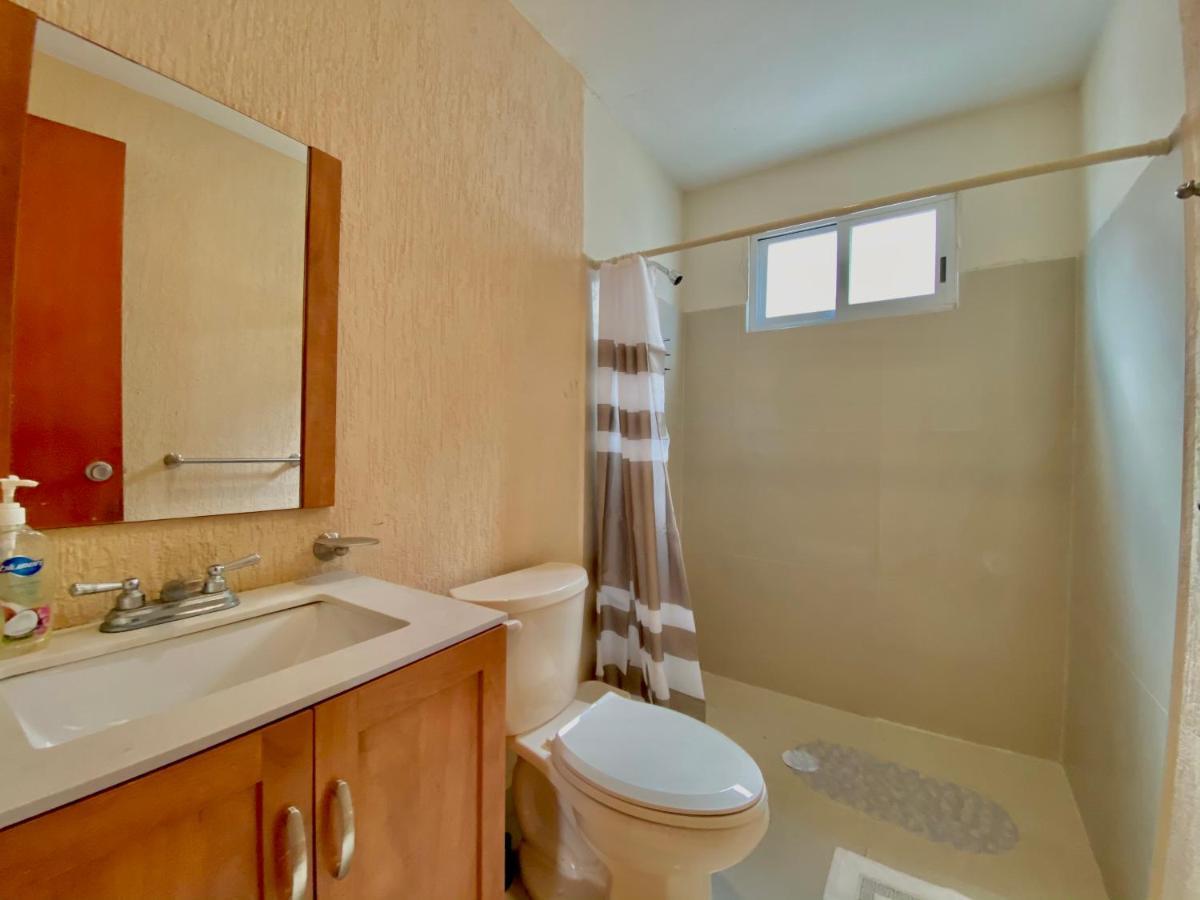 Apartamento cálido y moderno en la entrada de la zona hotelera Cancún Kültér fotó